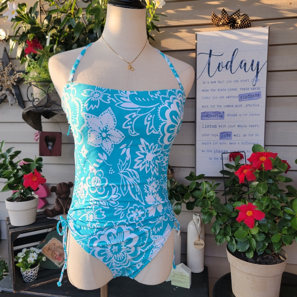 BEACH HOUSE ♡ Gorgeous Aqua Blue 'n White Strap(Less) Tie Back Adj Swimsuit 12